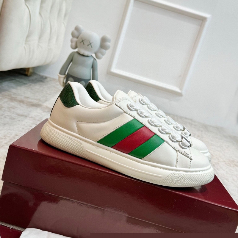G*u*i casual shoes